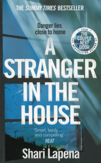 Shari Lapena: A Stranger in the House -  (Könyv)